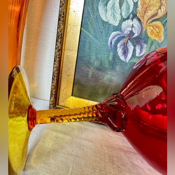 Empoli Amberina Twisted Stem Footed Goblet Vase - Picture 7 of 15